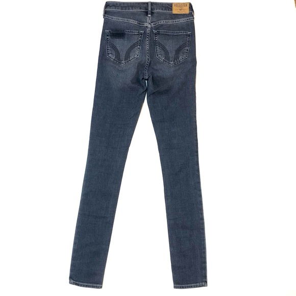 Hollister High Rise Super Skinny Jeans with Patches 0 / 24 - Picture 2 of 12